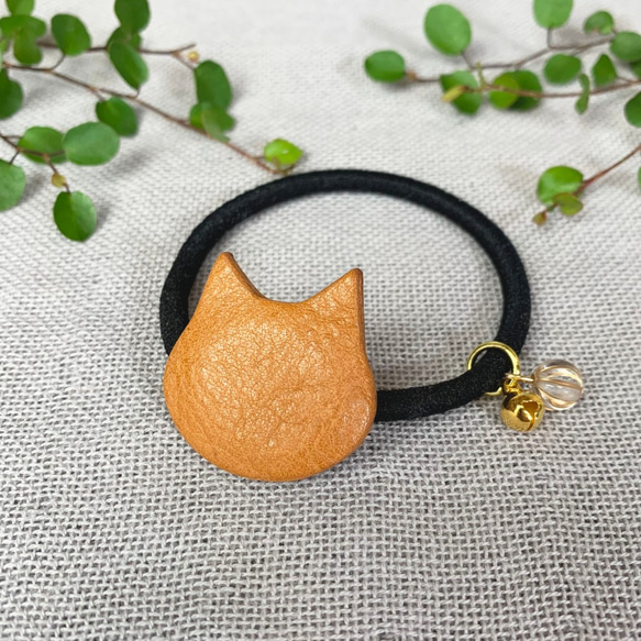 ふっくら猫と鈴 本革ヘアゴム キャメル ヘアゴム Z-chan