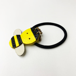 ミツバチ　本革ヘアゴム　 2枚目の画像