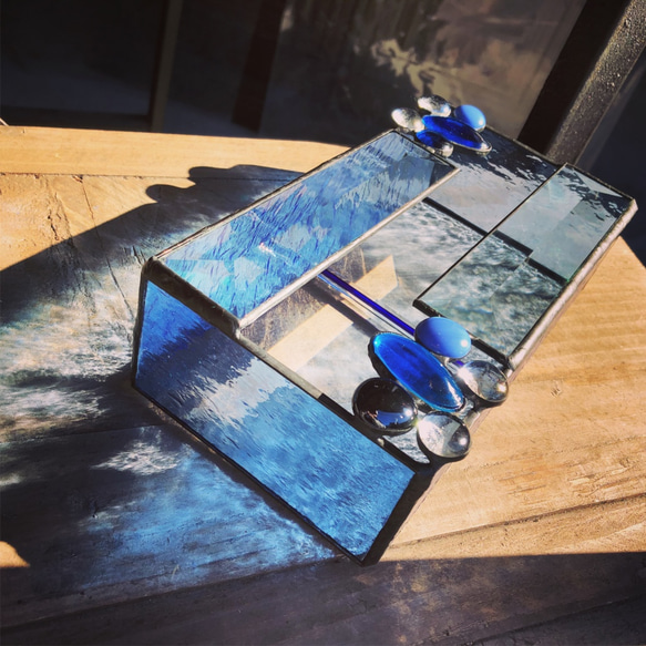 「海の雫」ステンドグラスのティッシュBOX 1枚目の画像