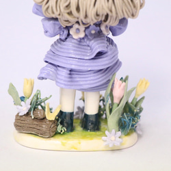 【陶器人形】teteシリーズ✨お花畑の少女 5枚目の画像