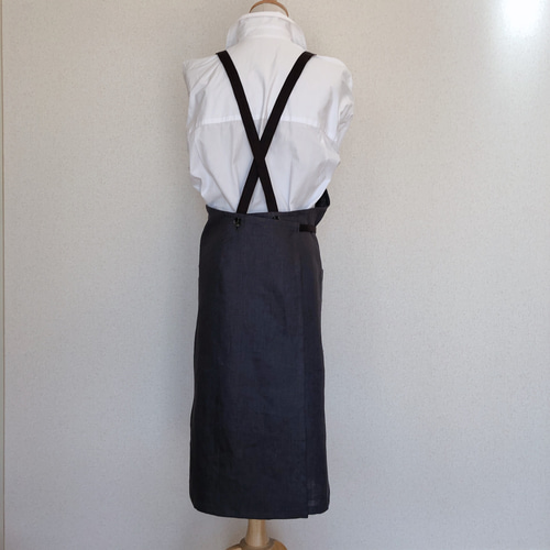 進宮様　ハンドメイド　リネンエプロンブラック 両肩ひもタイプ２枚 進宮様 ハンドメイド リネンエプロンブラック 両肩ひもタイプ2