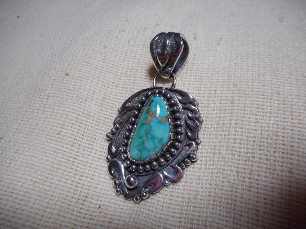 ネバダグリーンターコイズ　ペンダント