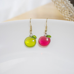 LOVE by e.m 青リンゴピアス　新品未使用品 ピアス リンゴ 青りんご ブルー アップル アクセサリー フック