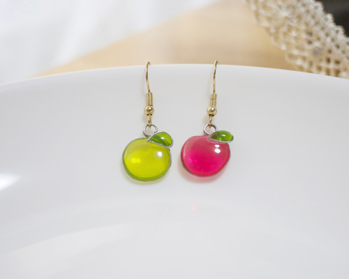 受注制作】赤りんご青リンゴ ピアス/イヤリング ピアス（フック