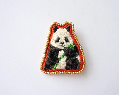 笹持つパンダの刺繍ブローチ ブローチ miten.aki 通販 11622368