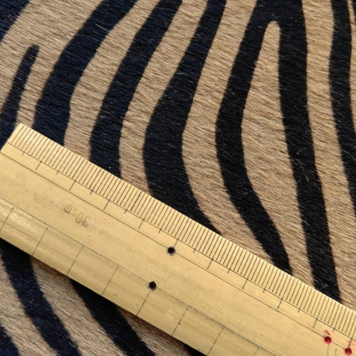 毛つき本革（ハラコ）ゼブラ柄（茶）6dsカット済（1枚単位）革財布