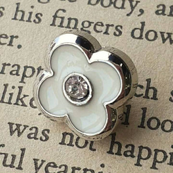 花模様ボタン　クリスタル付き（10個セット）飾りボタン 2枚目の画像