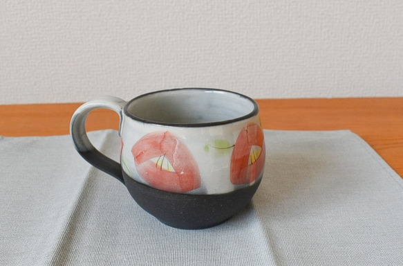 椿のマグカップ 3枚目の画像