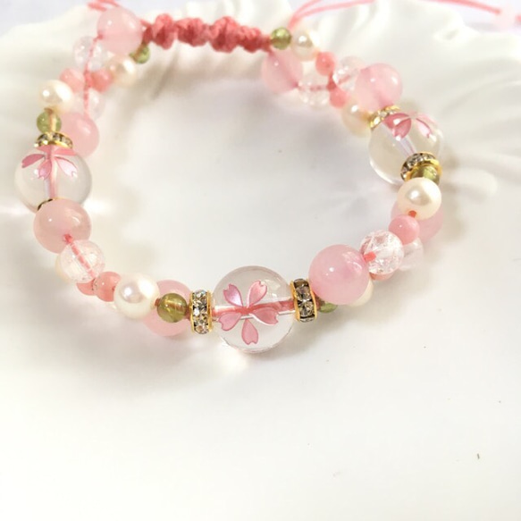 桜☆桜彫刻クリスタルのデザイン編み込みブレスレット 2枚目の画像