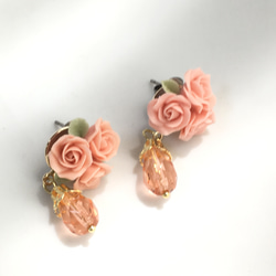 鈦玫瑰金耳環和玫瑰花束和繭形切珠 第2張的照片