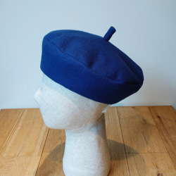 すっきりと大人かわいいベレー帽　beret scramble royalblue 1枚目の画像