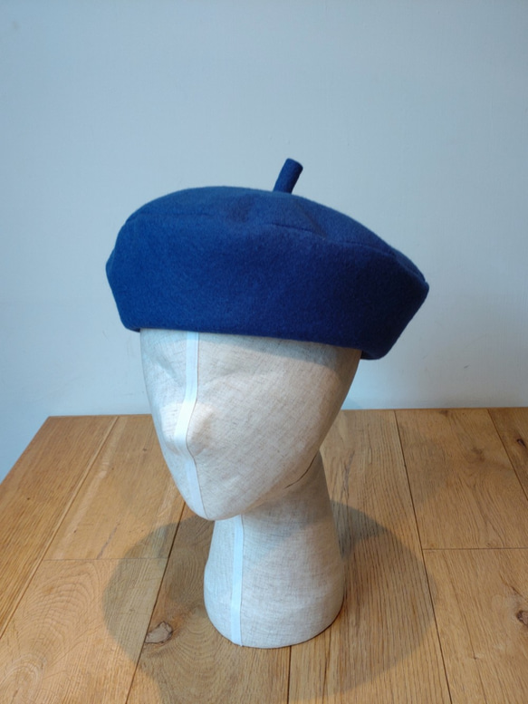 すっきりと大人かわいいベレー帽　beret scramble royalblue 5枚目の画像