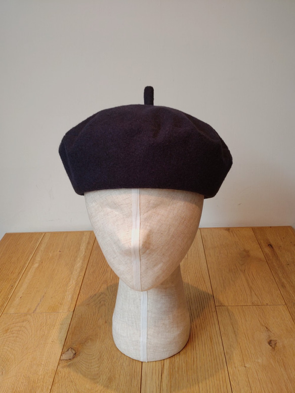 すっきりと大人かわいいベレー帽 beret scramble navy 1枚目の画像