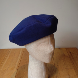 トップ広めで被り方楽しめるベレー帽 beret scramble wide royalblue 1枚目の画像