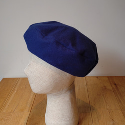 トップ広めで被り方楽しめるベレー帽 beret scramble wide royalblue 3枚目の画像