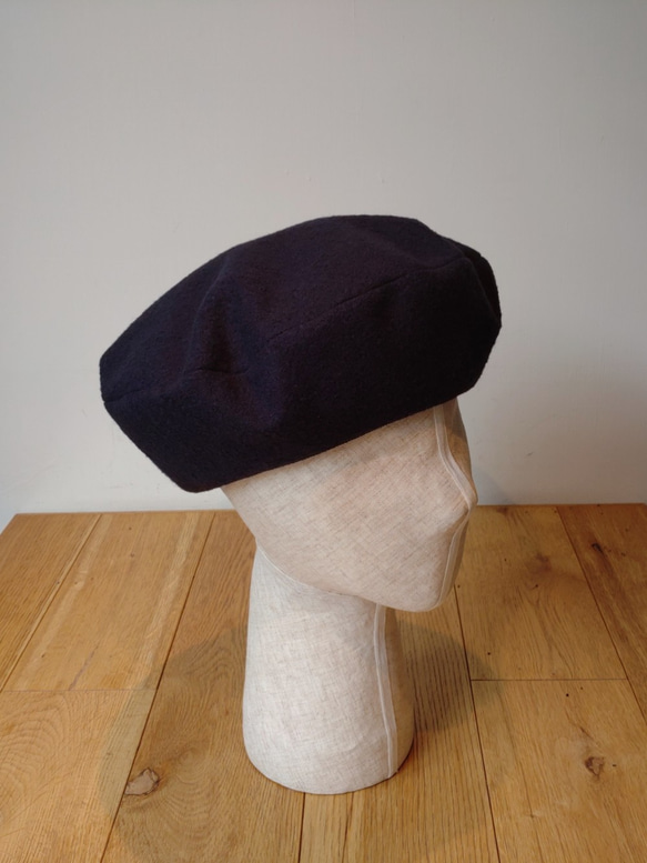 トップ広めで被り方楽しめるベレー帽 beret scramble wide navy 5枚目の画像