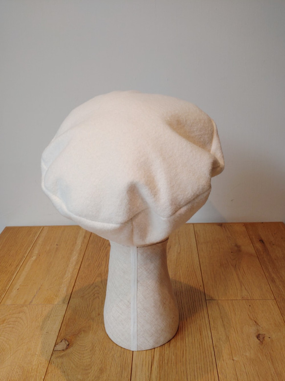 圧縮ウールのベレー帽 beret wide offwhite 3枚目の画像