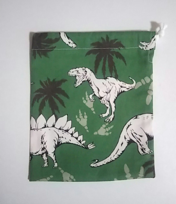 40×60 ランチョンマット 恐竜柄  大 給食 巾着袋 緑 大きめ セット 男子 男の子 3枚目の画像