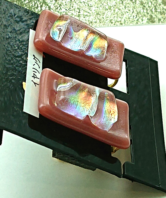 サーモンピンクのイヤリング　クリアランスセール 3枚目の画像