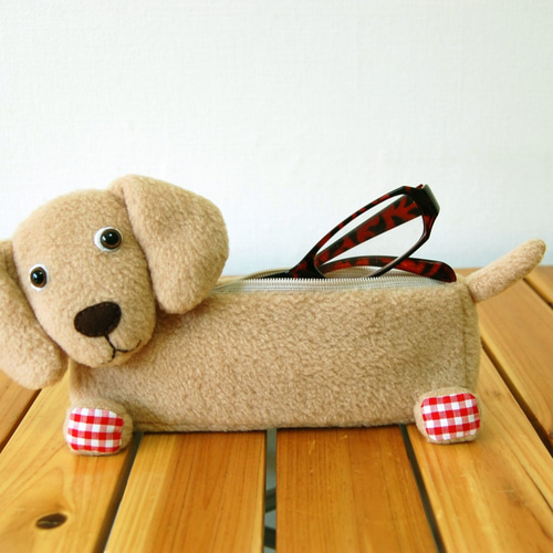 かわいい♡ダックスちゃんぺたんこマルチケース