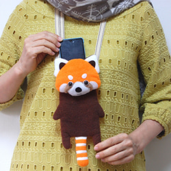 レッサーパンちゃんのスマホバッグ レッサーパンダ ぬいぐるみ