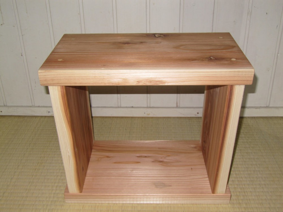 使い方いろいろ木製枠　腰かけ　本棚　キューブボックス　無垢材　国産材　杉材 3枚目の画像