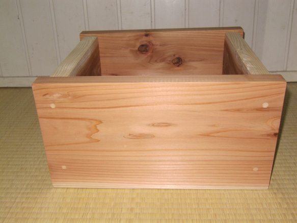 使い方いろいろ木製枠　腰かけ　本棚　キューブボックス　無垢材　国産材　杉材 5枚目の画像