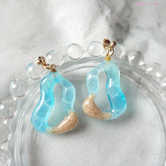 受注製作】うみのかけら＊うねうねフープの海 ピアス イヤリング