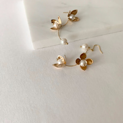 Blooming Flower Pierced Earrings 3枚目の画像