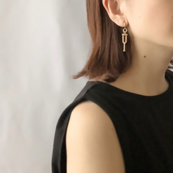 Chunky Gold Chain Earrings 8枚目の画像