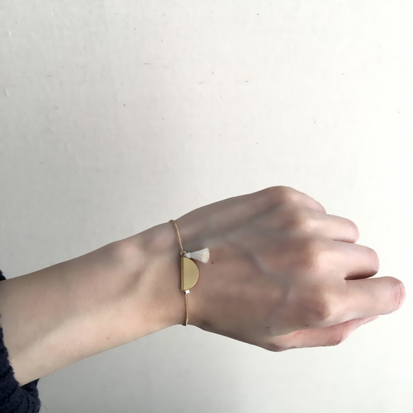 Folded Brass Charm Bracelet 3枚目の画像