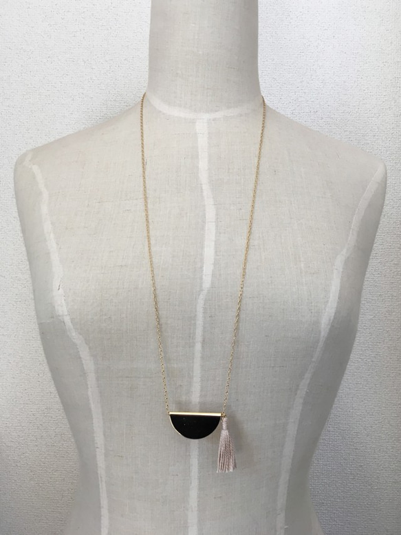 Folded Brass Charm Long Necklace 5枚目の画像