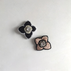 ボタニカル刺繍ブローチ "Anemone"／BEIGE 《Lustrini》 10枚目の画像