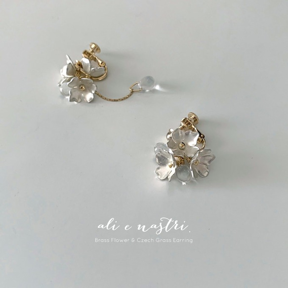 Snow Flower & Drop Earrings 1枚目の画像