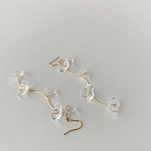 Blooming  Crystal Clear Flower Pierced Earrings 2枚目の画像