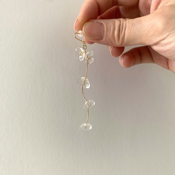 Blooming  Crystal Clear Flower Pierced Earrings 6枚目の画像