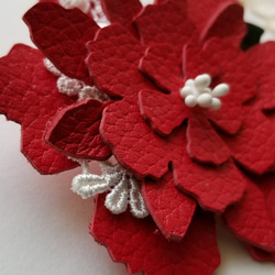 革花   カジュアルに決めたいコサージュ  赤色 2枚目の画像