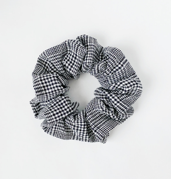 サイズが選べる☆先染めユーラシアンリネンのシュシュ（グレンチェック） 1枚目の画像