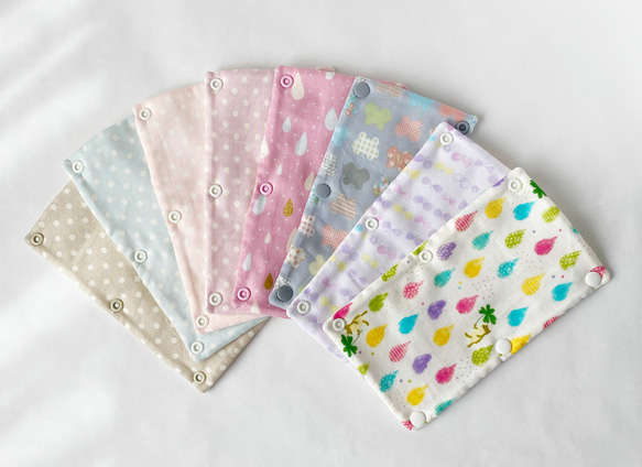 新柄追加☆水筒肩ひもカバー☆シートベルトカバーにも☆優しい色合い☆リバーシブル 3枚目の画像