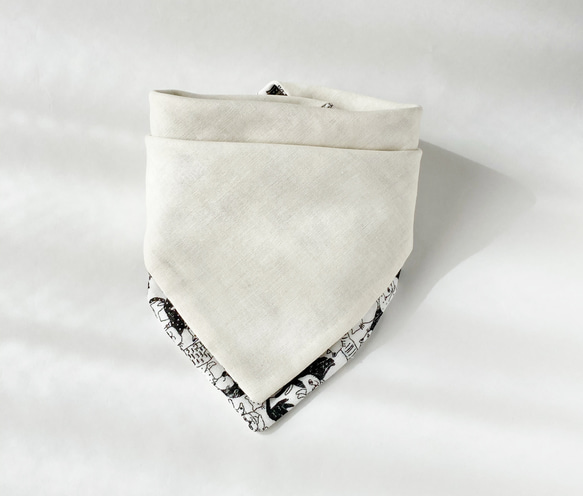 ☆リバーシブルハンカチスタイ☆モノトーン猫柄☆ 3枚目の画像