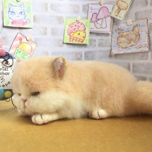 猫羊毛ぬいぐるみ 羊毛フェルト猫 キジ猫 ぬいぐるみ