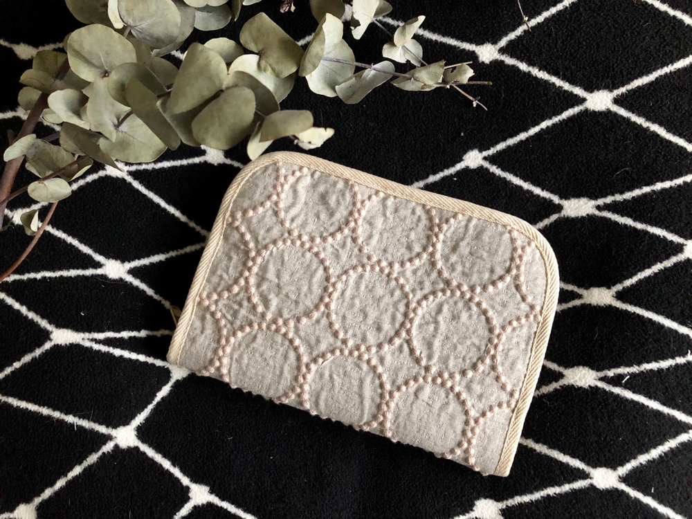 【マルチケース】ミナペルホネン タンバリン 〜 母子手帳・パスポートなどの収納に マルチケース】ミナペルホネン タンバリン 〜 母子手帳・パスポート