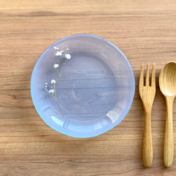 「空色を映す水たまりM」丸いガラス皿（マット仕上げ）　　ガラス工芸　食器　小物置き　小皿　プレート　お皿　ギフト 3枚目の画像