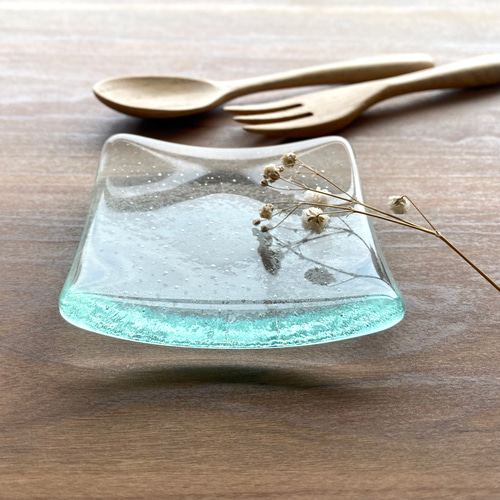 泡沫〜あわがらすの小皿〜」透明ガラスに気泡を閉じ込めたお皿 ガラス