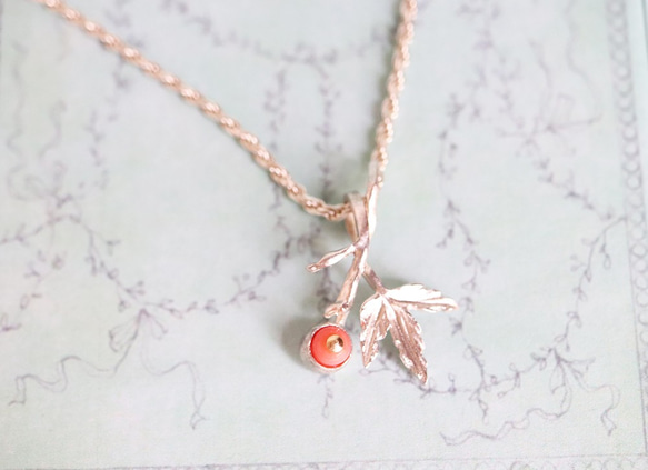 Sterling Silver - 18K & Coral Necklace 2枚目の画像