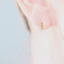 18K diamonds tiny stud earrings・星に願いを・ 2枚目の画像