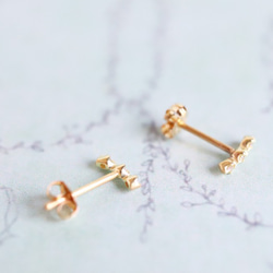 18K diamonds tiny stud earrings・星に願いを・ 3枚目の画像