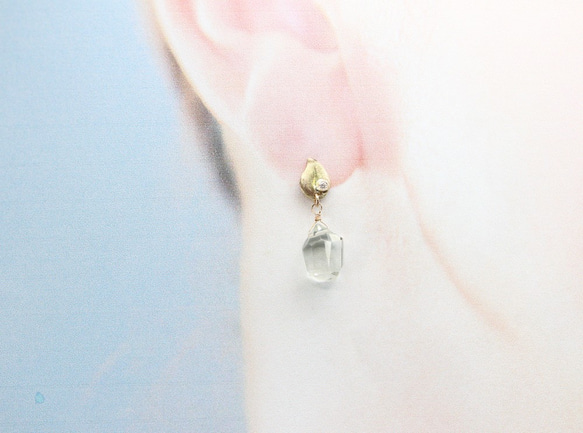 18K diamonds & green Amethyst stud earrings・雫・ 2枚目の画像