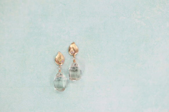 18K diamonds & green Amethyst stud earrings・雫・ 3枚目の画像