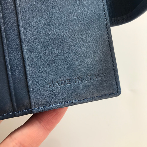 限定商品 ITALY イタリア製　二つ折り財布　手作り　本革羊革　編み込み 限定商品 ITALY イタリア製二つ折り財布手作り本革羊革編み込み
